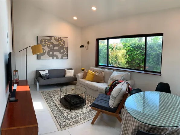 12051 Davenport Rd, Los Alamitos, CA 90720