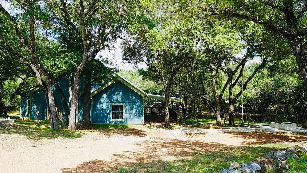 4 bed, 2200 sqft, $2,695 — Photo 1