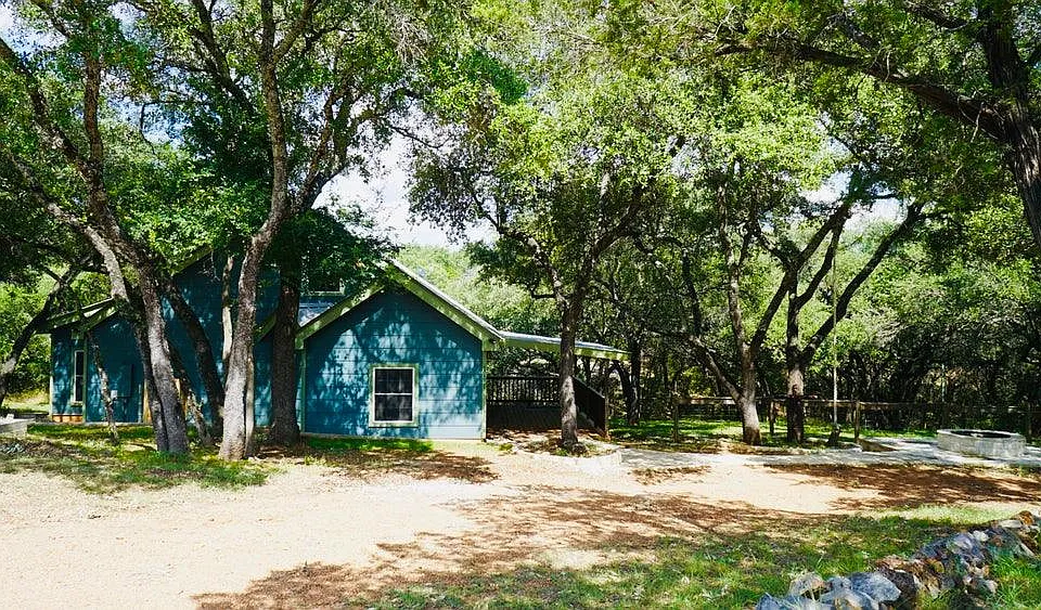 111 Rolling Hills Dr