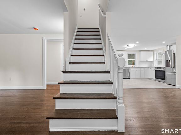 4th image of 31 Jackson Drive