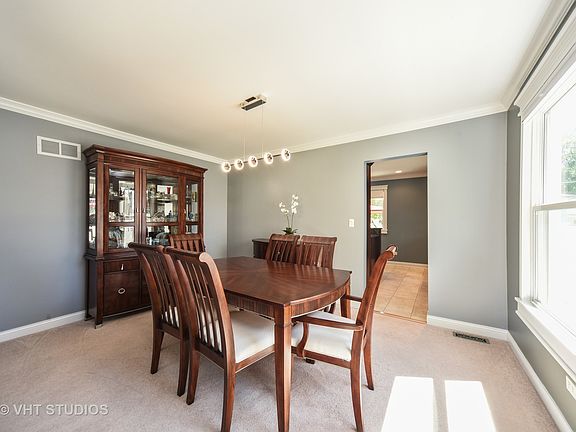 5th image of 1711 W Catalpa Ln