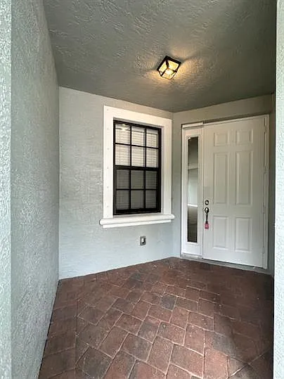 14732 Sutherland Ave — Photo 3