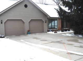 16210 Oak Hill Blvd, Granger, IN