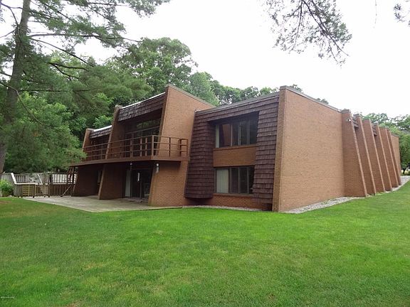 2nd image of 7135 Oakbrook St SE