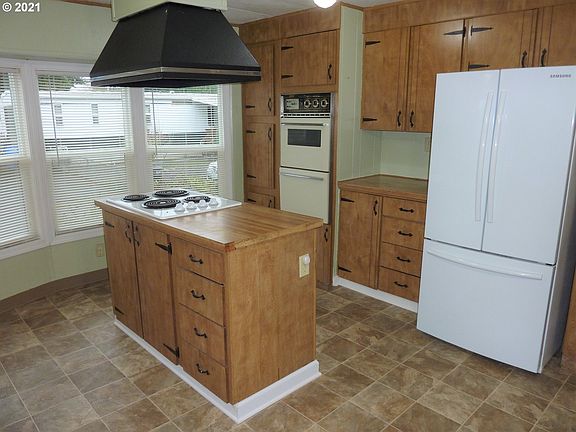 5th image of 16812 SE 1st St Unit 20