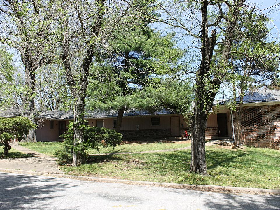 2nd image of 501 W Prospect Ave