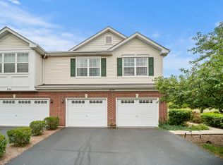 234 S Oak Creek Ln, Romeoville, IL 60446