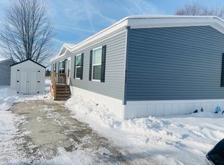 6137 Heathwood #242, White Lake, MI