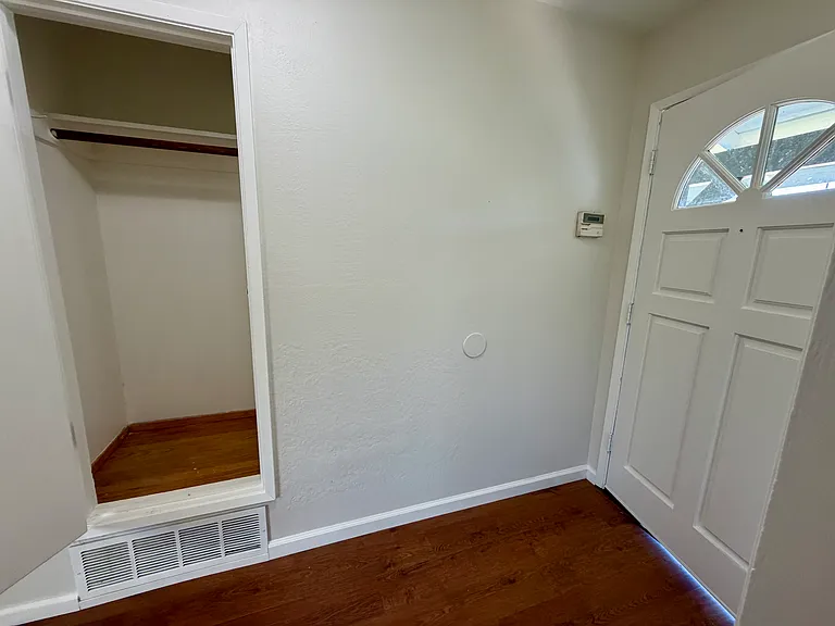 4815 Seneca Park Ave — Photo 15