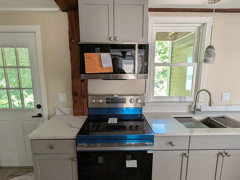 61 Island St #1 — Photo 13