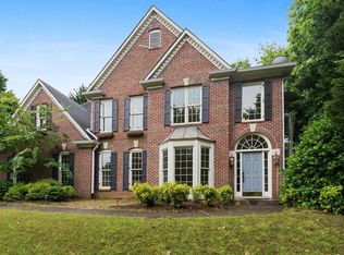 4910 Wimborne Ct, Suwanee, GA 30024