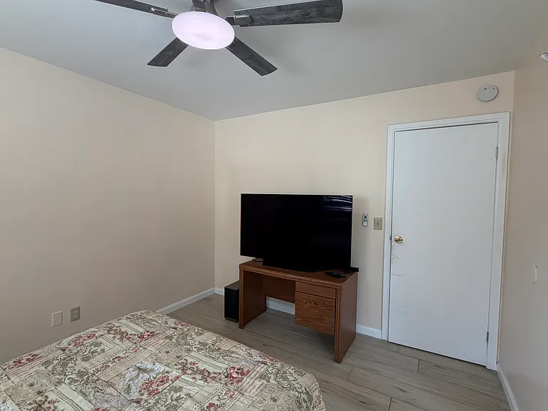 8910 SW 104th Ln — Photo 2