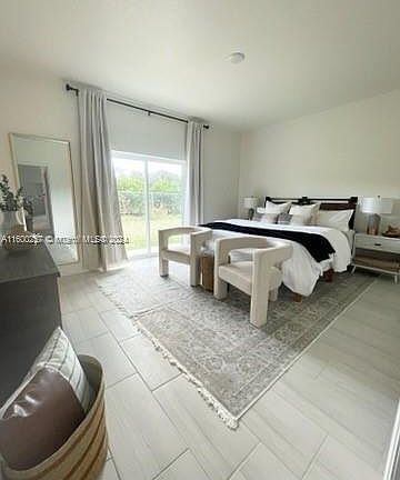 4th image of 1002 Alicante Ct
