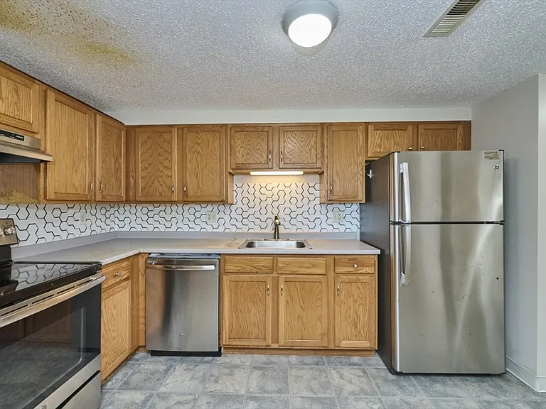 79 Waite Street Ext #54 — Photo 12