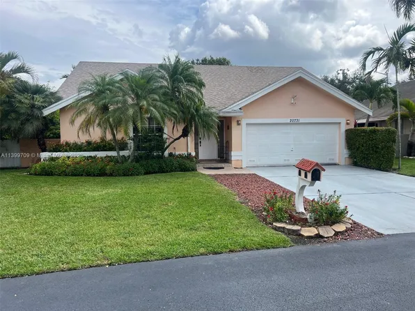 20731 NW 8th St, Pembroke Pines, FL 33029
