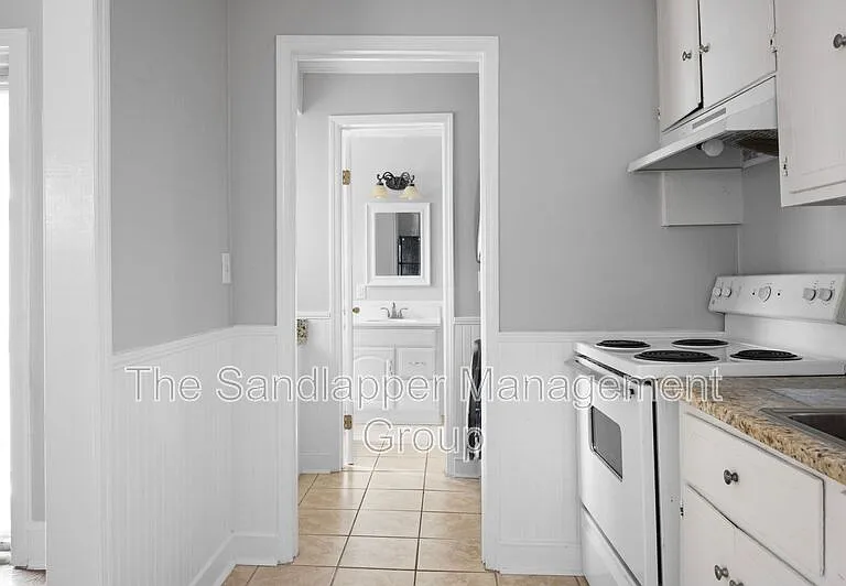 422 Race St — Photo 6