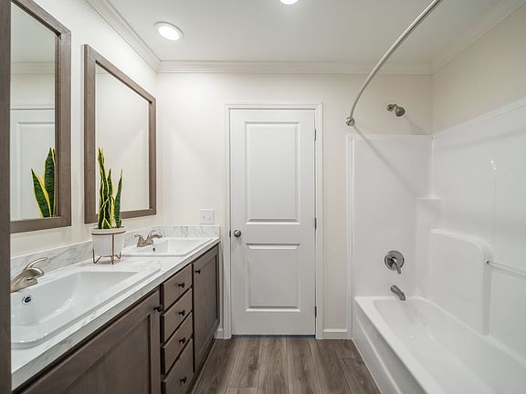 2nd image of 945 College Park Rd #38