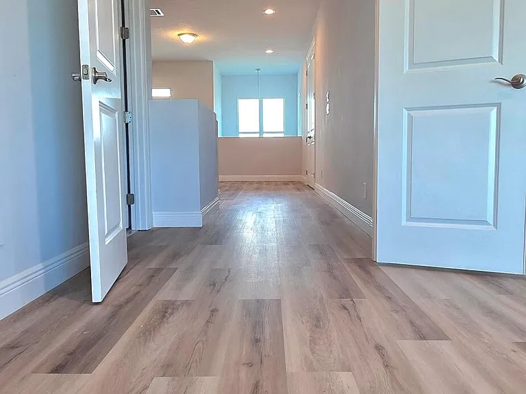 12550 Nautilus Cir — Photo 25
