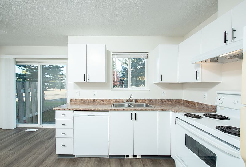 Spruce Grove Apartment for rent - 2 Bedrooms — photo 61
