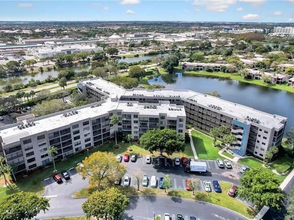 900 Colony Point Cir APT 505, Hollywood, FL 33026