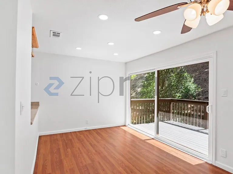 2101 Vanderslice Ct #14 — Photo 8