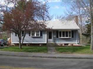 530 Summer Ave, Reading, MA 01867