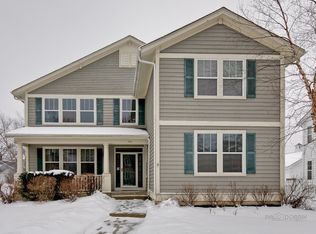 521 Superior St, Vernon Hills, IL