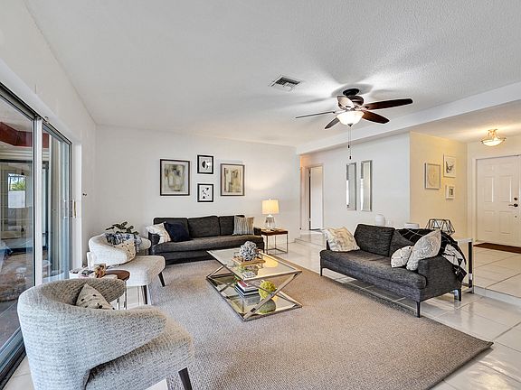 4th image of 7381 SW 6th Court