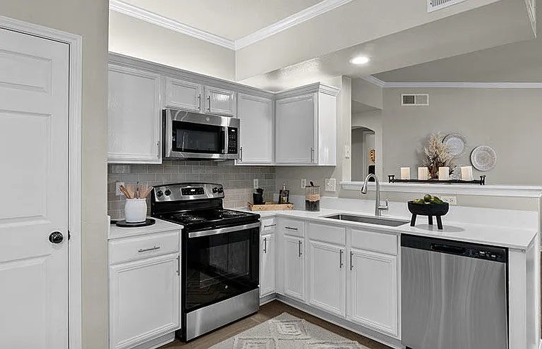 Bala Woods at Kingwood Apartments — Photo 24