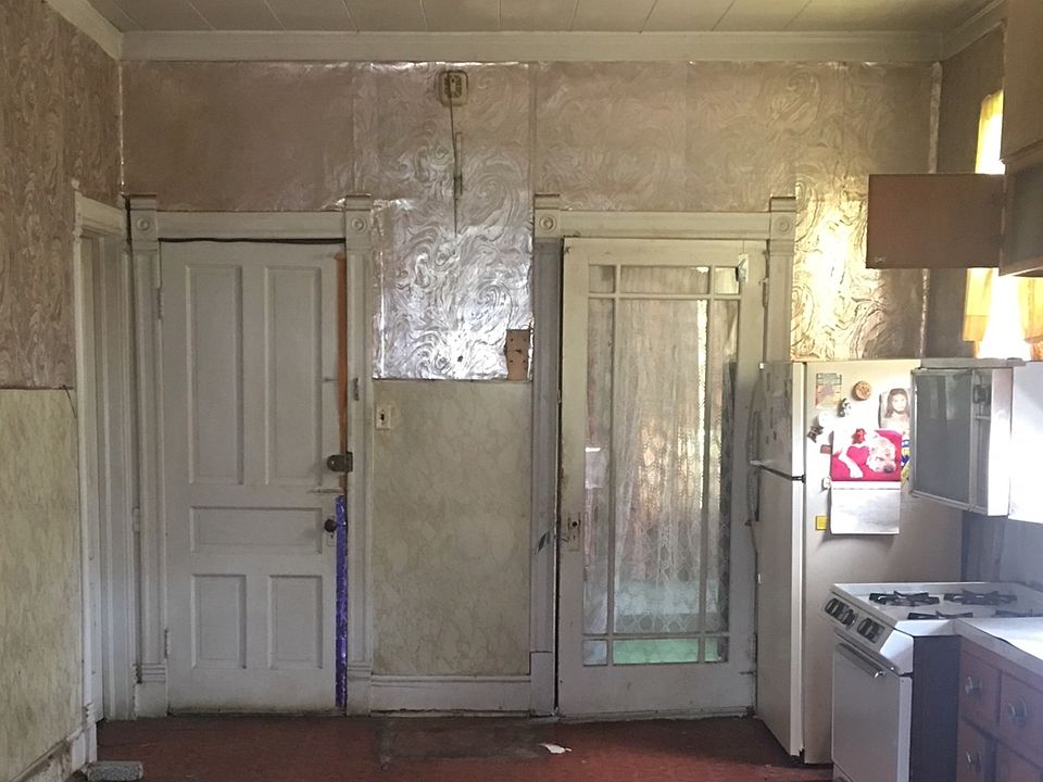 2nd image of 5641 S Hermitage Ave