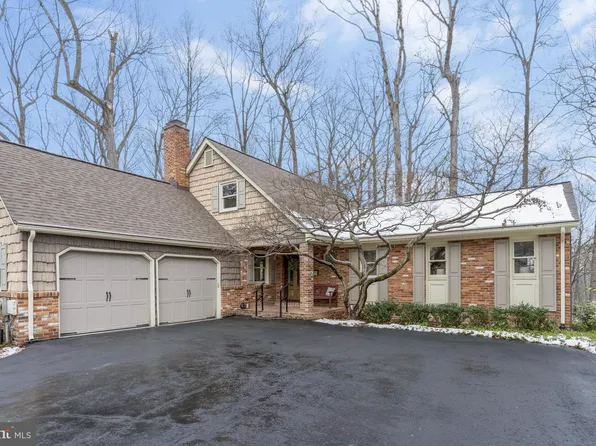 6001 Denton Ct, Springfield, VA 22152