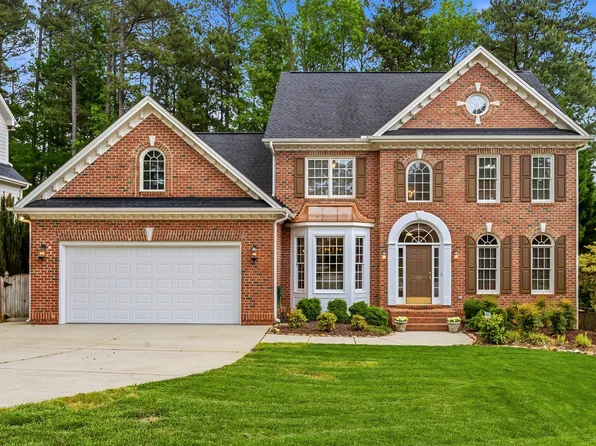 105 Tavernelle Pl, Cary, NC 27519