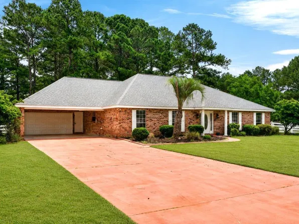 52 Falcon Dr, Picayune, MS 39466