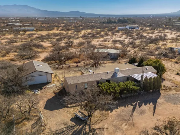8890 E Friendship Way, Hereford, AZ 85615