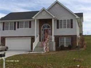 228 Mountain Breeze Dr, Blacksburg, VA 24060