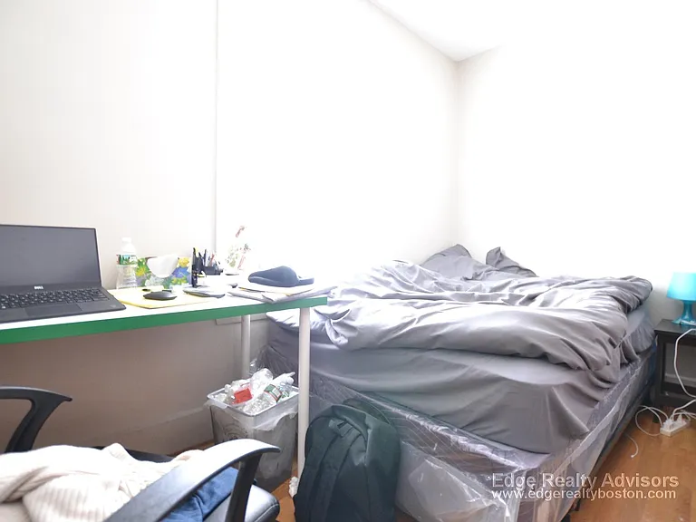 19 Greylock Rd — Photo 6