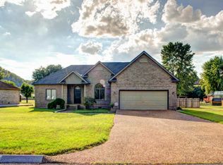 437 Mariner Point Dr, Clinton, TN 37716