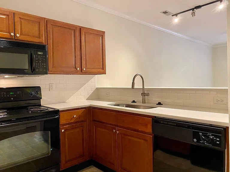 2621 Oldgate Dr #206 — Photo 7