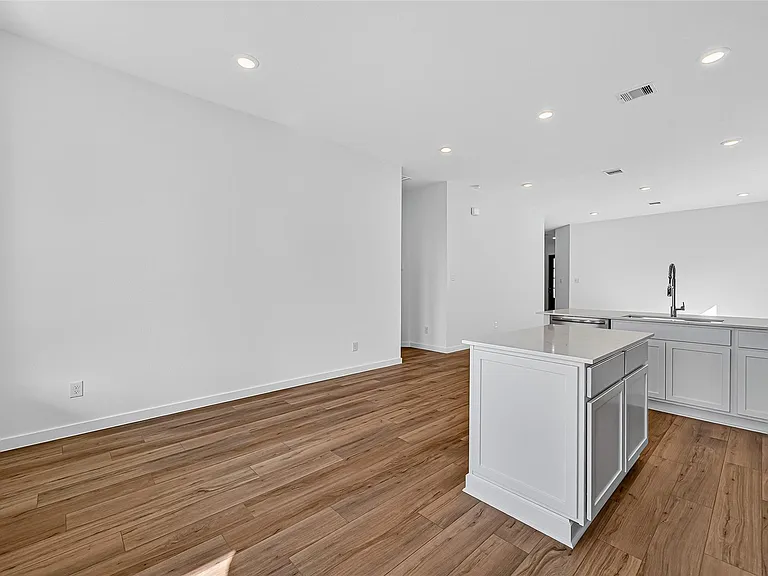 11119 Poplar Tree Dr — Photo 25