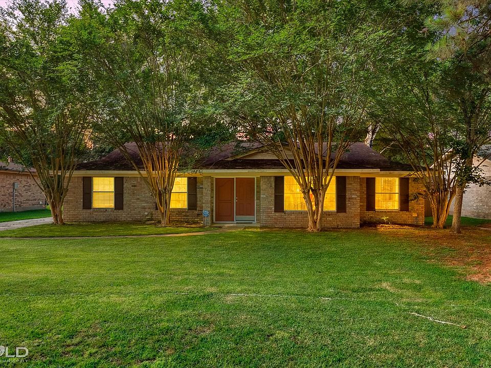 1st image of 1111 Mountainbrook Dr