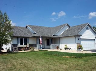 11610 241st Ave, Trevor, WI 53179