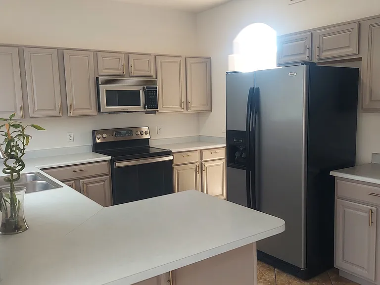 6102 W Fallen Leaf Ln — Photo 8