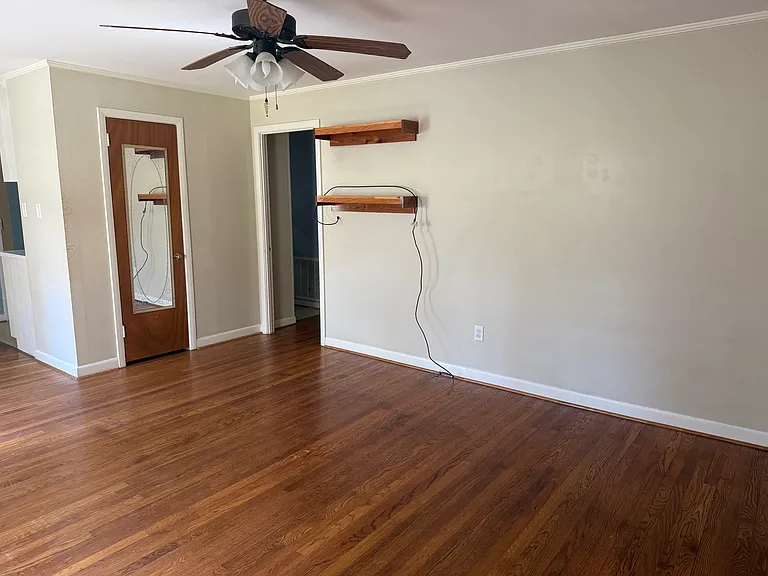 1145 E Magnolia Ave — Photo 3
