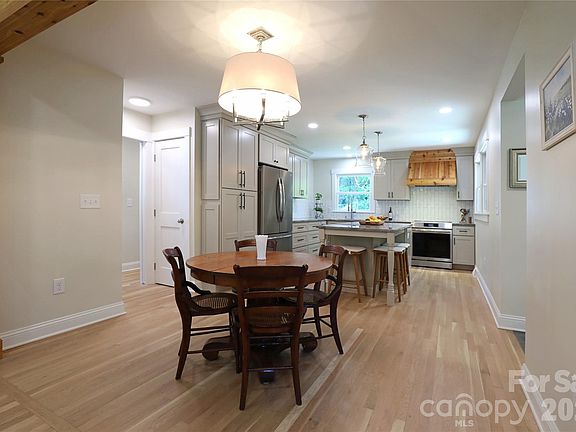 4th image of 5107 Auburndale Rd