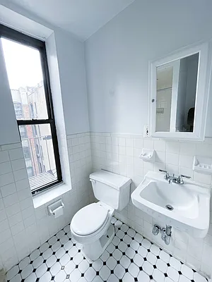 Rented by Urban Real Estate Inc | media 30