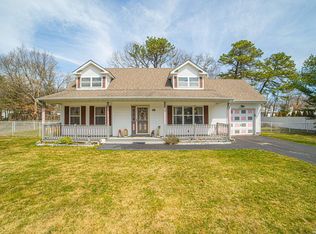 48 Gaetano Ln, Coram, NY