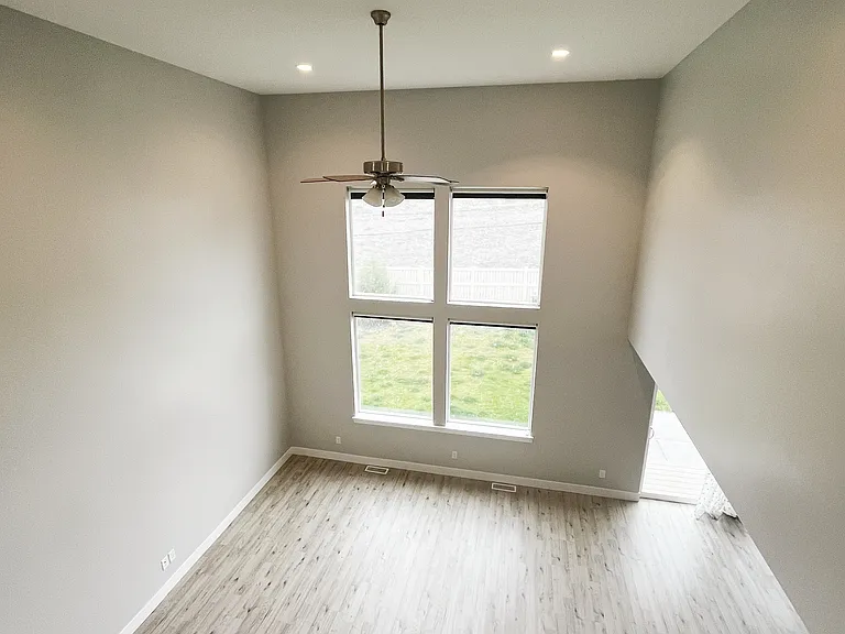 1638 W Quailhill Rd — Photo 5