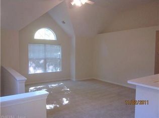 337 Gainsborough Sq UNIT 4, Chesapeake, VA 23320