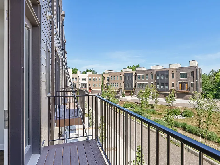 11220 N Park Pl — Photo 7