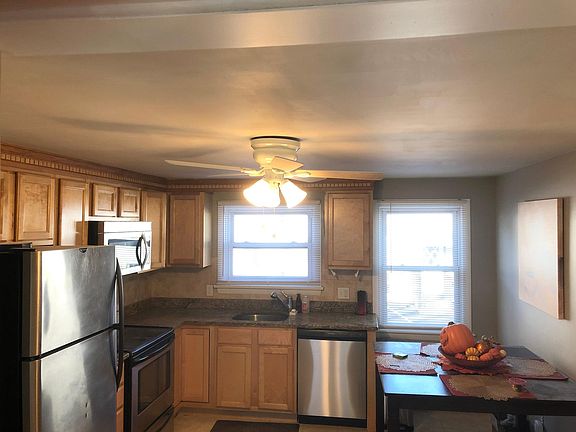 3rd image of 21 Kearney St #A